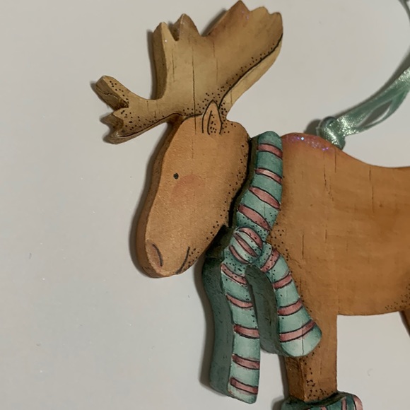 Alaska Moose wood ornament Mary Harper #2 - Picture 3 of 15